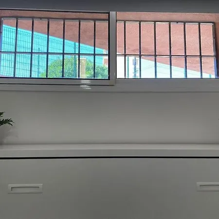 Precioso Estudio Recien Reformado Con Piscina. Torremolinos