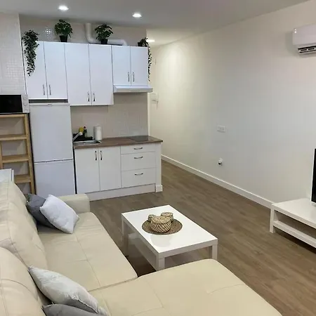 Precioso Estudio Recien Reformado Con Piscina. 托雷莫利诺斯